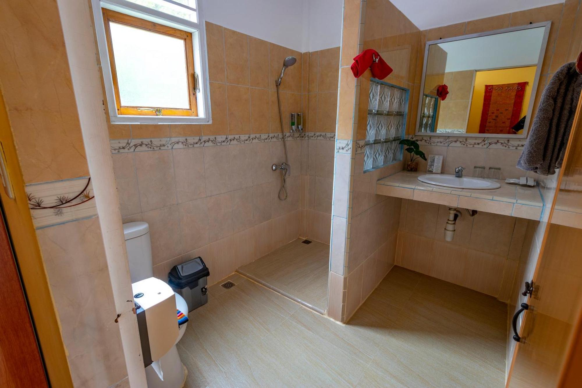 טוק טוק Tabo Cottages מראה חיצוני תמונה